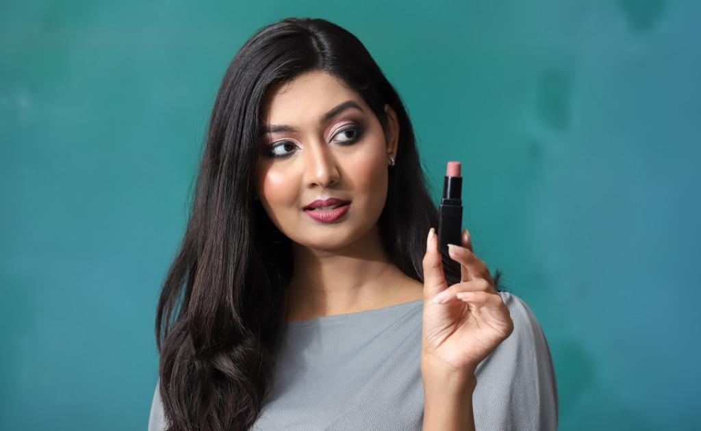 স্ম্যাজপ্রুফ লিপস্টিক পাওয়ার ইজি ও সিম্পল কয়েকটি স্টেপস
