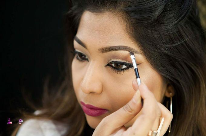 আইব্রাও নিয়ে যত কথা....
