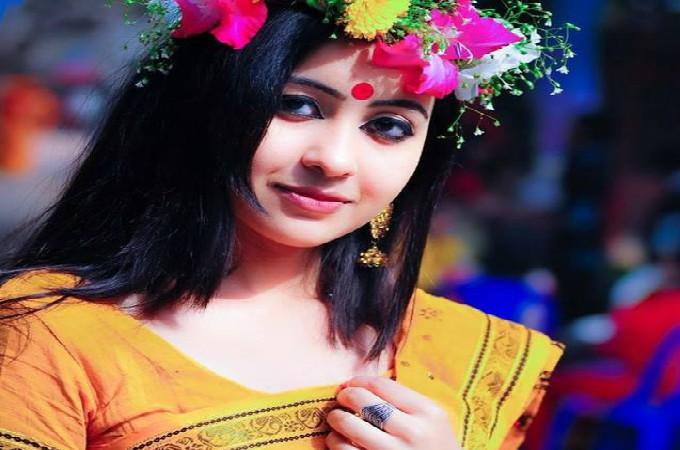 দরজায় কড়া নাড়ছে পহেলা ফাল্গুন! শাড়ি নিয়ে যত কল্পনা