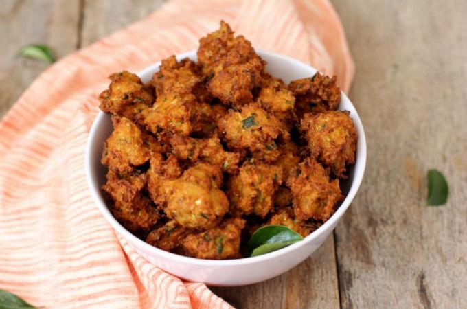 চায়ের সঙ্গে কুড়মুড়ে ভুট্টার পাকোড়া