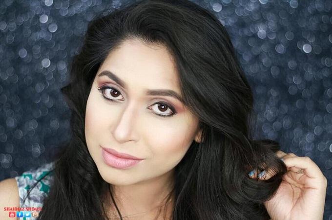 টেইলর সুইফট ইন্সপায়ার্ড মেকাপ লুক