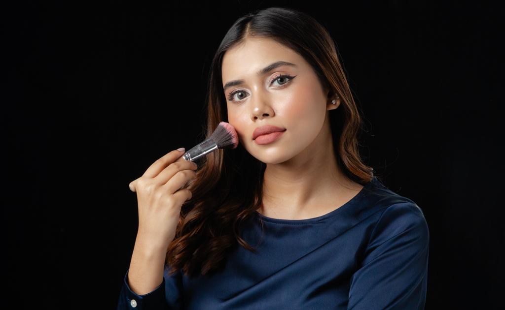 স্কিনটোন অনুযায়ী সঠিক ব্লাশ শেইড সিলেক্ট করবেন কীভাবে?
