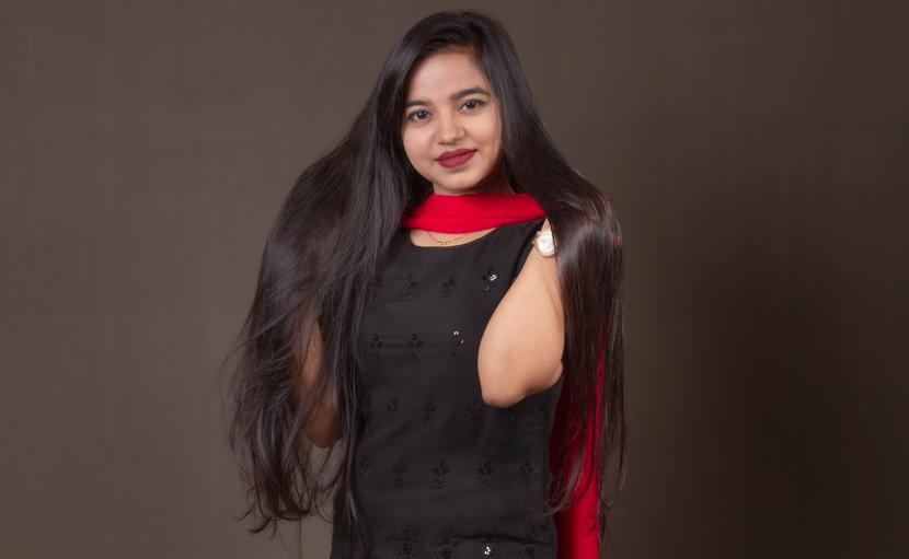 এক মাসের মধ্যে ঘন ও লম্বা চুল পাওয়ার সিক্রেট জানেন কি?