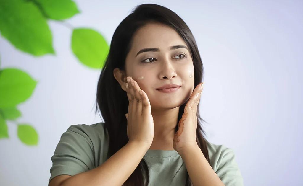 বিগেইনারদের জন্য বেসিক স্কিনকেয়ার রুটিন এবং বাজেট ফ্রেন্ডলি প্রোডাক্টস
