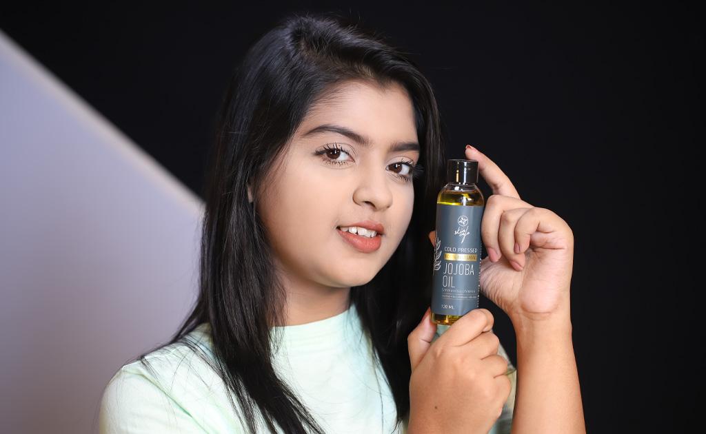 জোজোবা অয়েল এর ৫টি অ্যামেজিং স্কিনকেয়ার বেনিফিটস