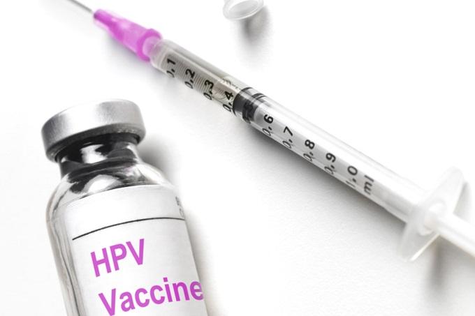 HPV সংক্রমণ ও জরায়ু ক্যান্সার থেকে বাঁচার উপায়!