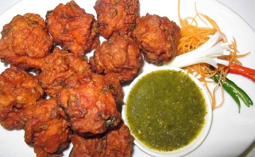 চিংড়ির পুরে পুঁই পাকোড়া