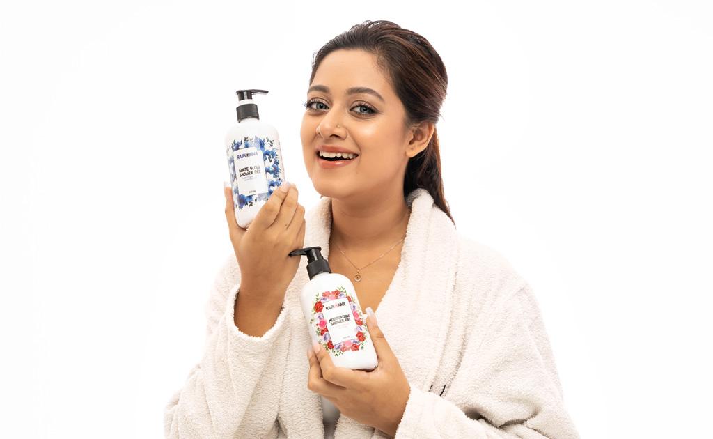 শাওয়ার জেল দিয়ে ময়েশ্চারাইজড আর উজ্জ্বল ত্বক পাওয়া সম্ভব?