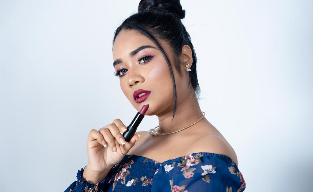 ৫টি লিপস্টিক হ্যাকস দিয়ে মেকআপ লুকে আনুন ভ্যারিয়েশন